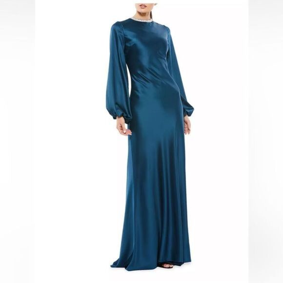 Mac Duggal
Ieena Satin Sheath Gown S14 - Picture 1 of 8